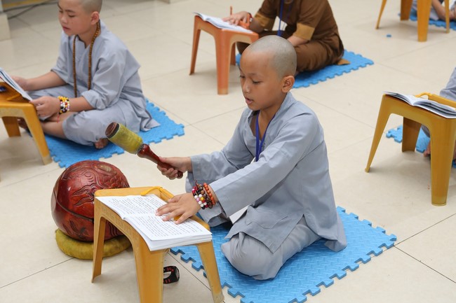 The 3rd Day of Summer Retreat for Children in Dong Cao pagoda